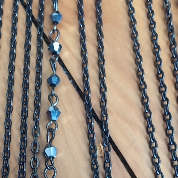 Source Unknown Black and Silver Beaded Necklace - Picture 4 of 5